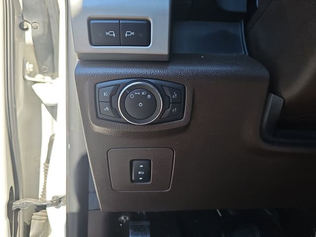 Used 2015 Ford F150 King Ranch w/ Equipment Group 601A Luxury RWD image 24