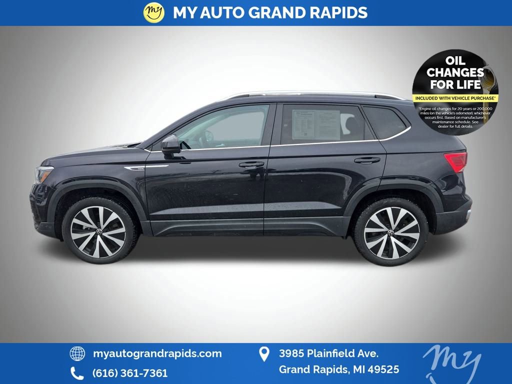 Used 2022 Volkswagen Taos SE image 4
