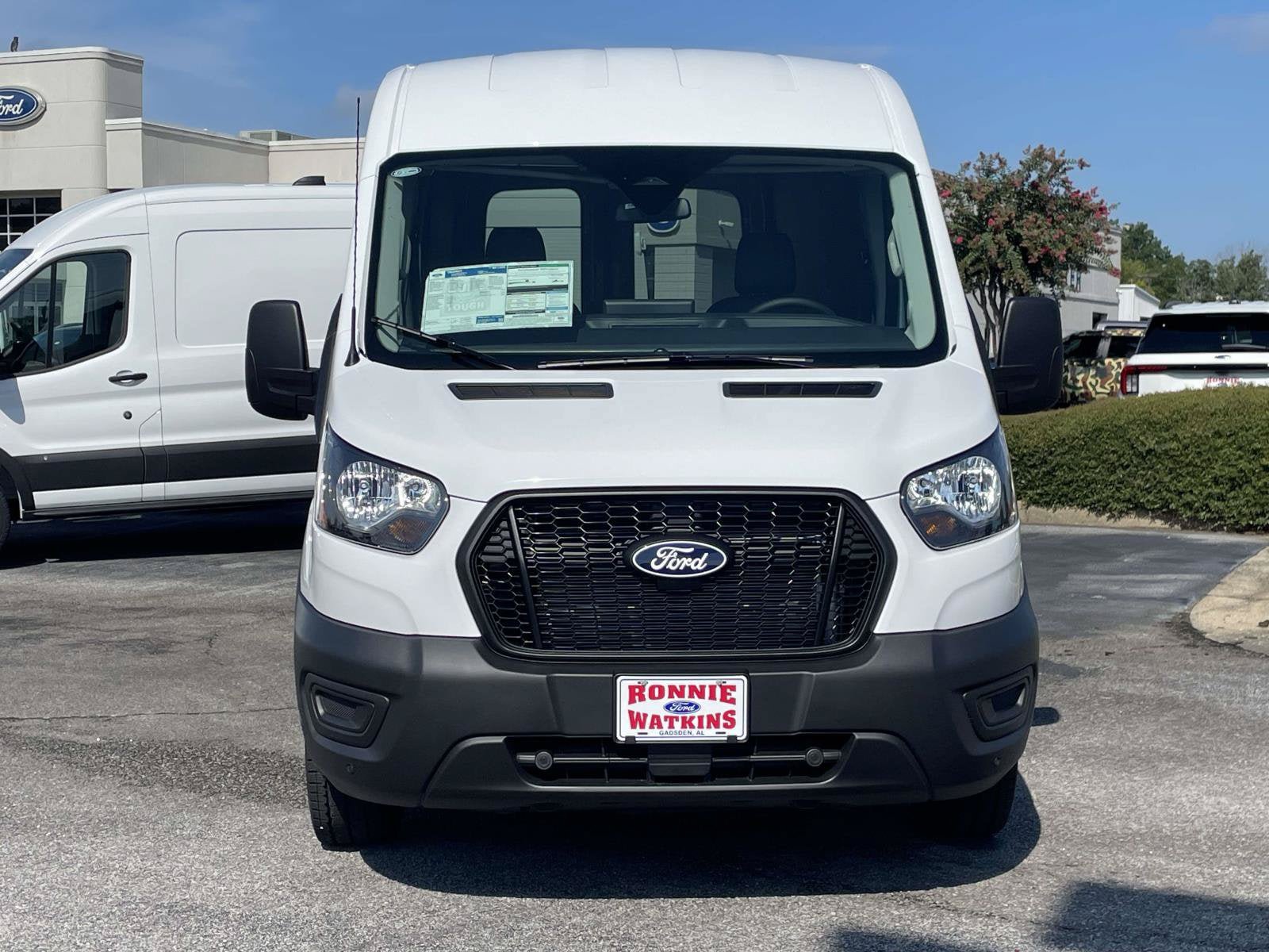 New 2026 Ford Transit 250 148 Medium Roof w/ Load Area Protection Package RWD image 4