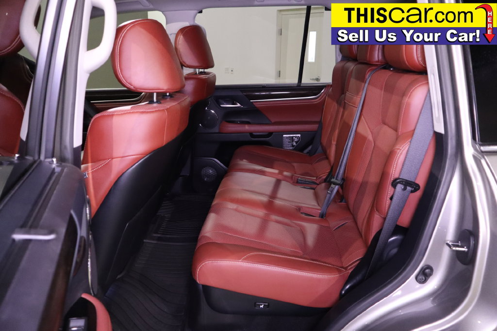 Used 2020 Lexus LX 570 4WD w/ Luxury Package image 33