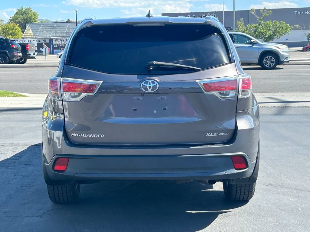 Used 2014 Toyota Highlander XLE AWD/4WD image 5