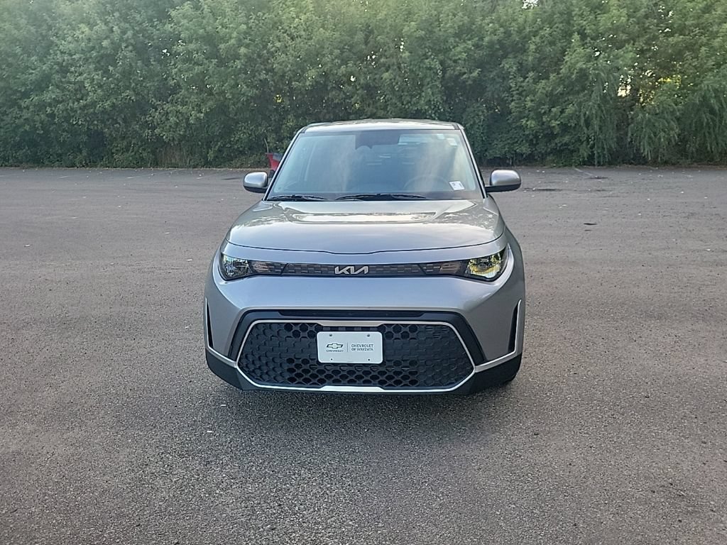 Used 2025 Kia Soul LX w/ LX Technology Package FWD image 3