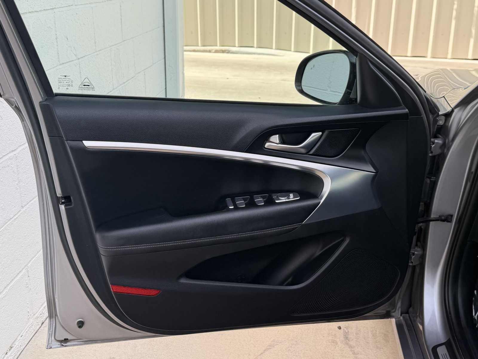 Used 2020 Genesis G70 2.0T RWD image 19