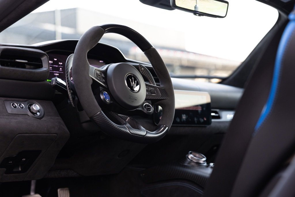 Used 2023 Maserati MC20 Coupe image 8