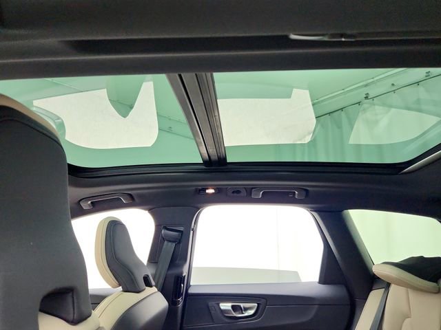 New 2026 Volvo XC60 B5 Plus w/ Climate Package PRO image 18
