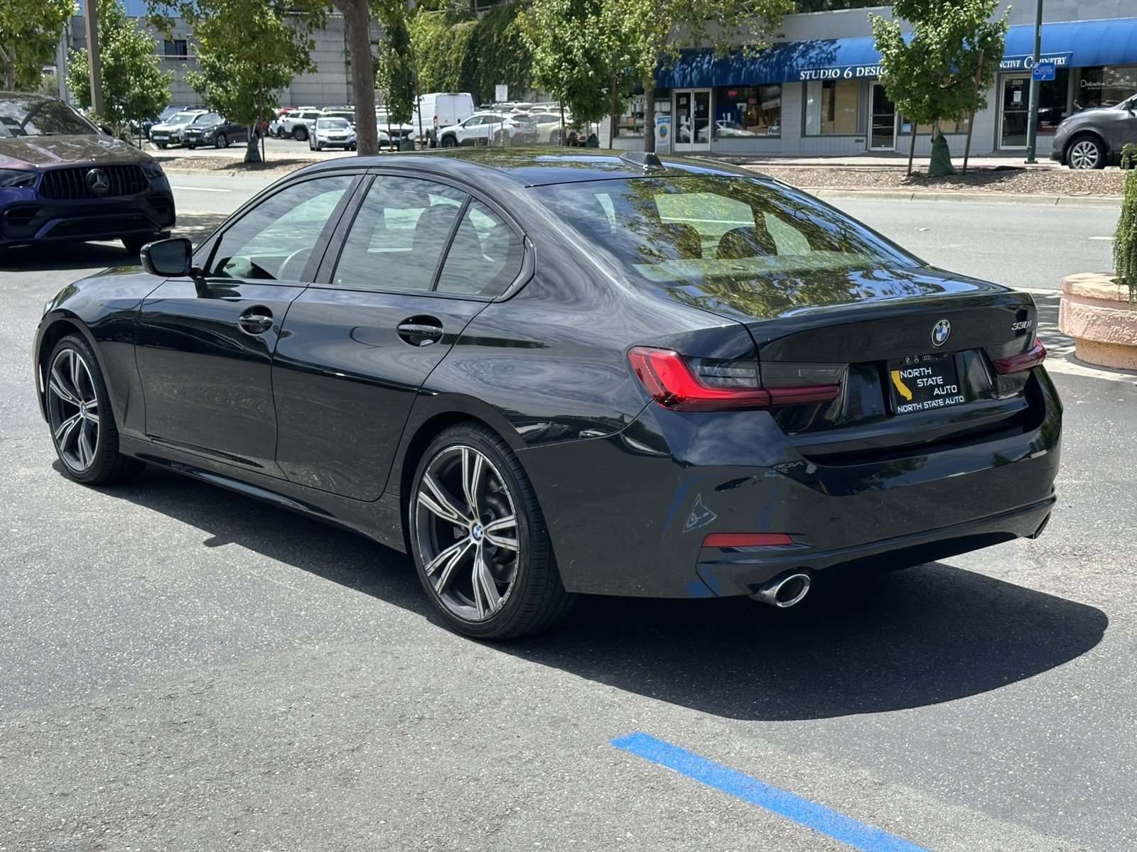 Used 2023 BMW 330i Sedan w/ Driving Assistance Package RWD image 12