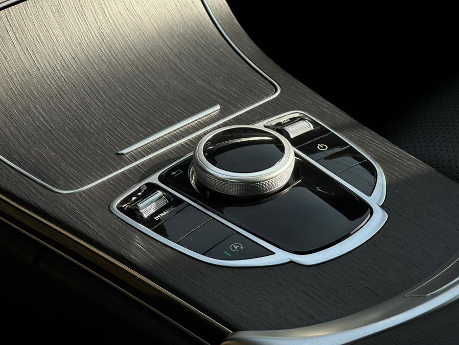 Used 2020 Mercedes-Benz C 300 C 300 4MATIC Sedan image 44