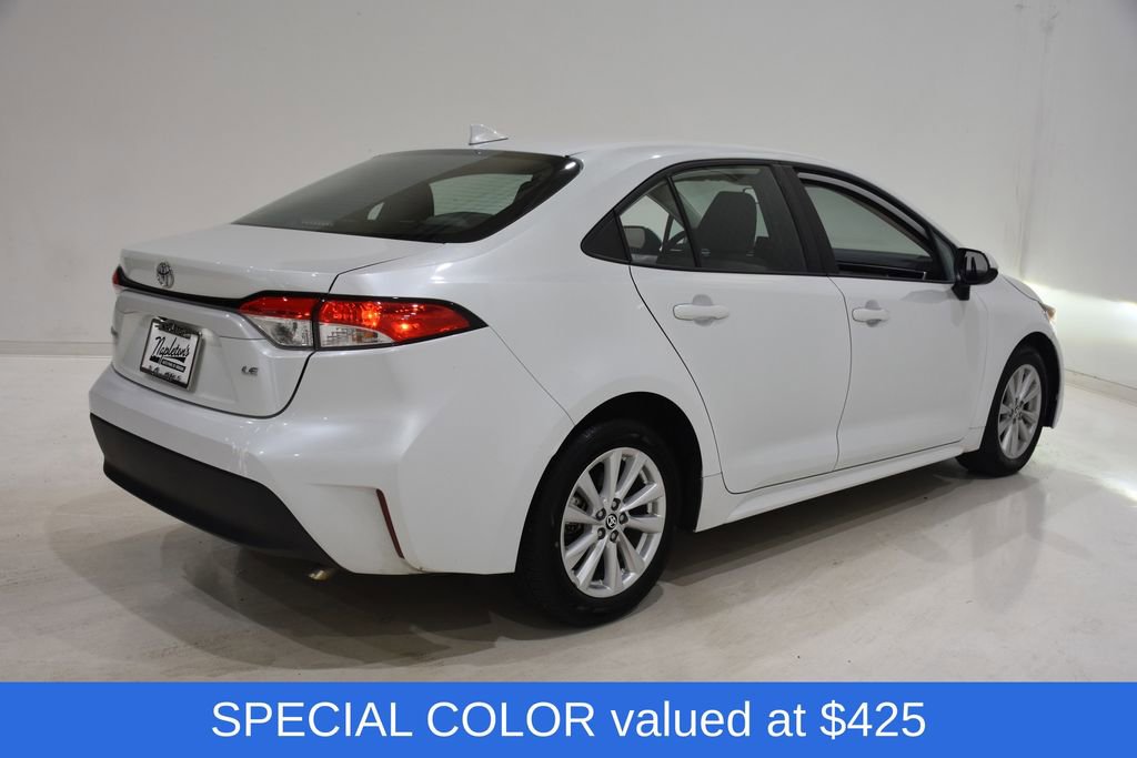 Used 2024 Toyota Corolla LE w/ LE Convenience Package image 5