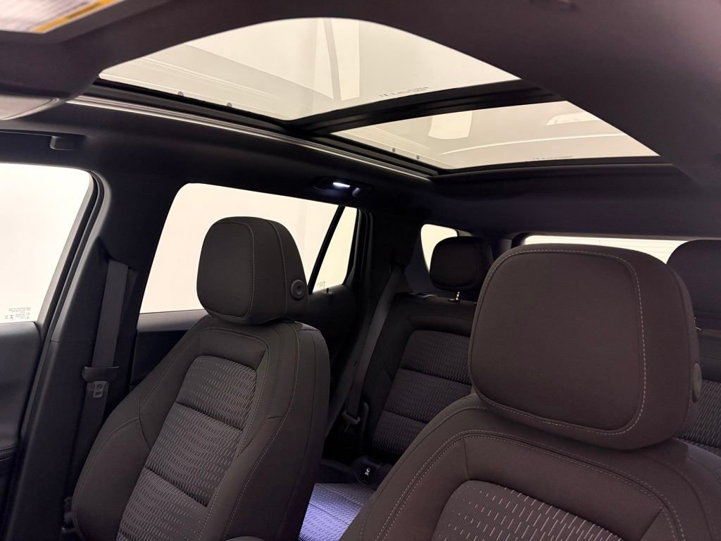New 2026 Chevrolet Equinox LT FWD image 11
