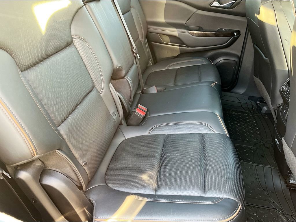 Used 2023 GMC Acadia AT4 w/ Technology Package AWD/4WD image 29