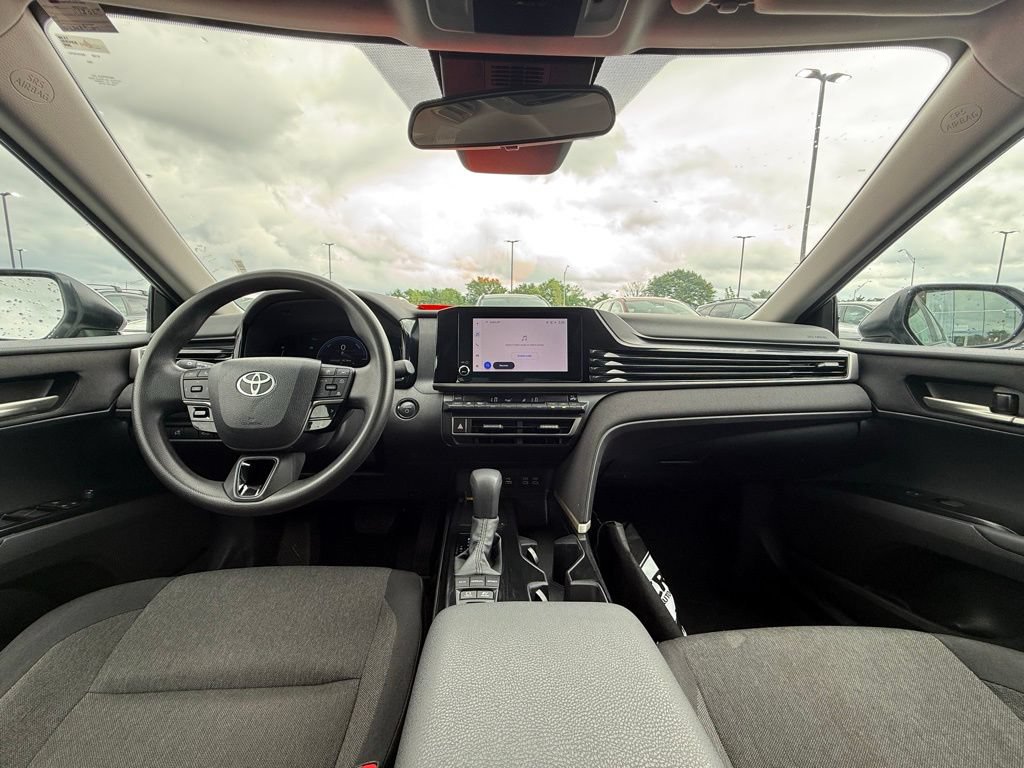 Used 2025 Toyota Camry LE FWD image 27