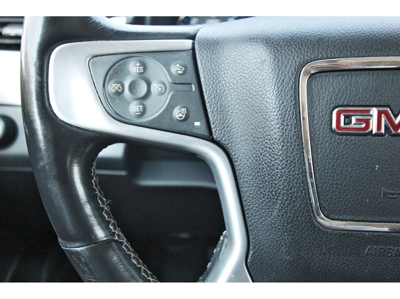 Used 2020 GMC Yukon SLT w/ Open Road Package RWD image 19