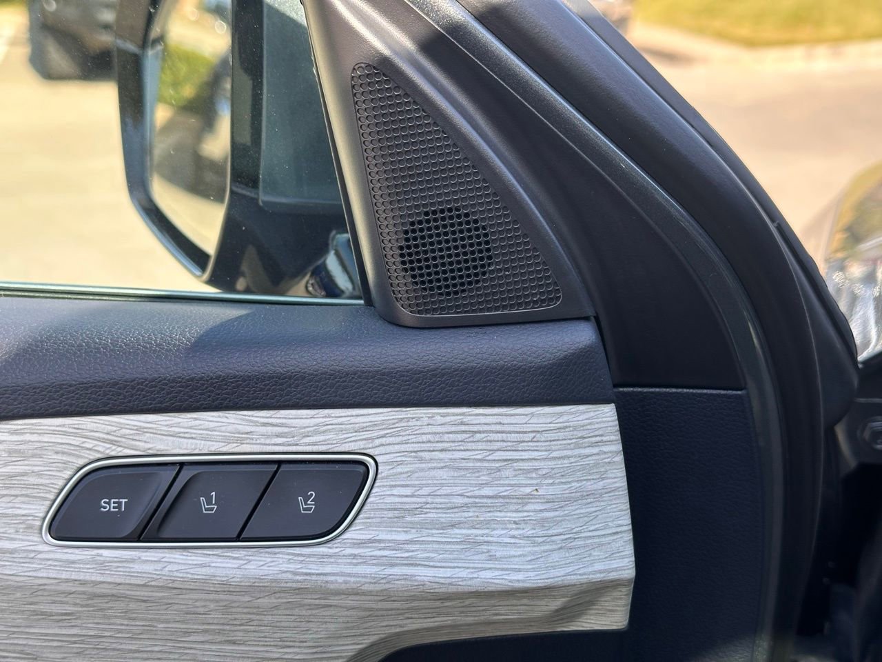 Used 2024 Hyundai Palisade Calligraphy image 28