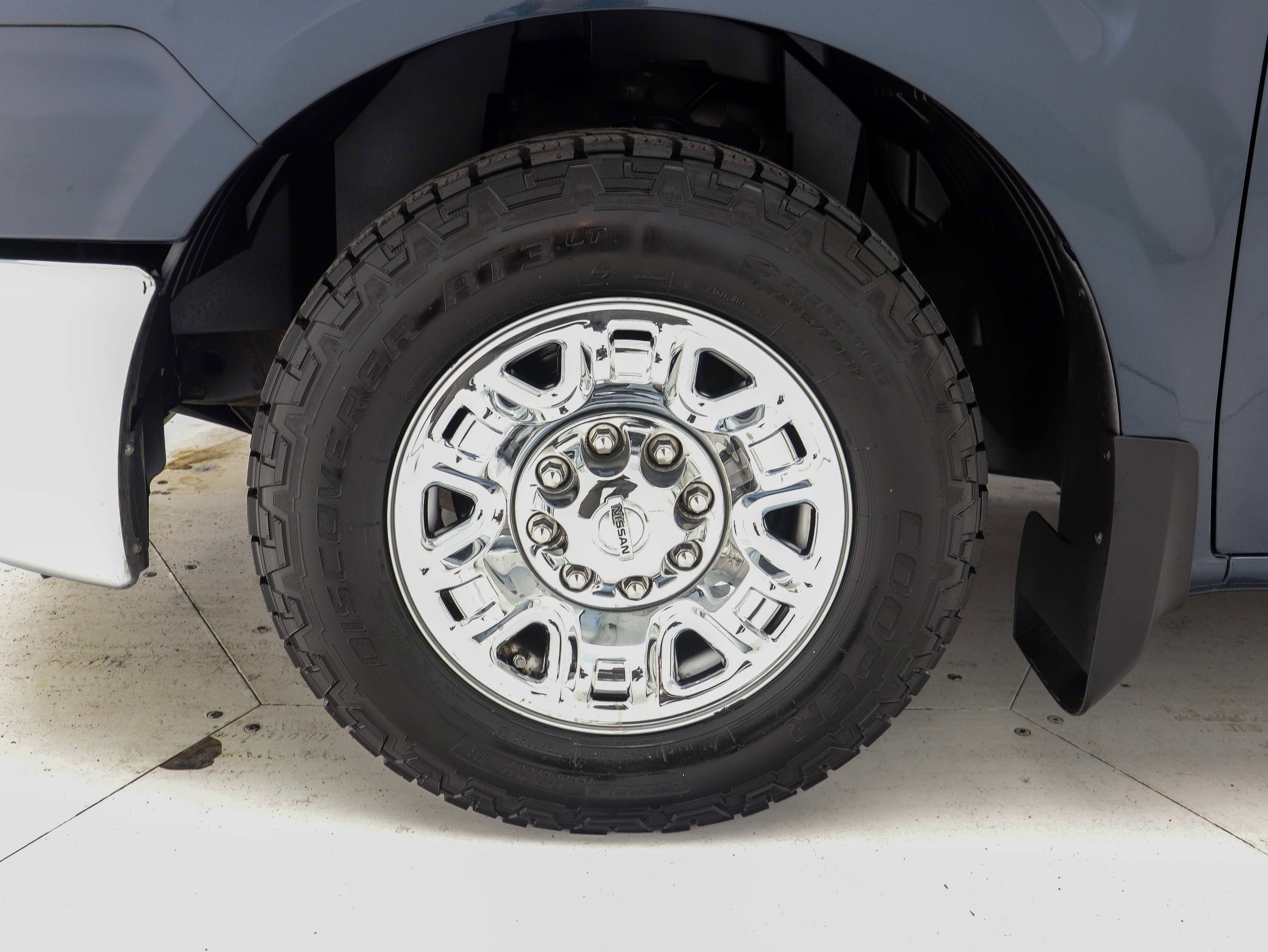 Used 2018 Nissan NV 3500 SV w/ Navigation Package image 26