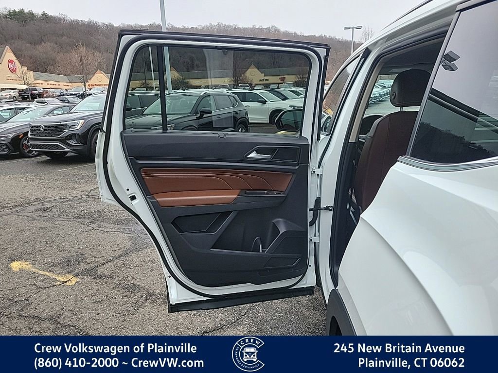 Certified 2023 Volkswagen Atlas SE w/ Black Wheel Package AWD/4WD image 47