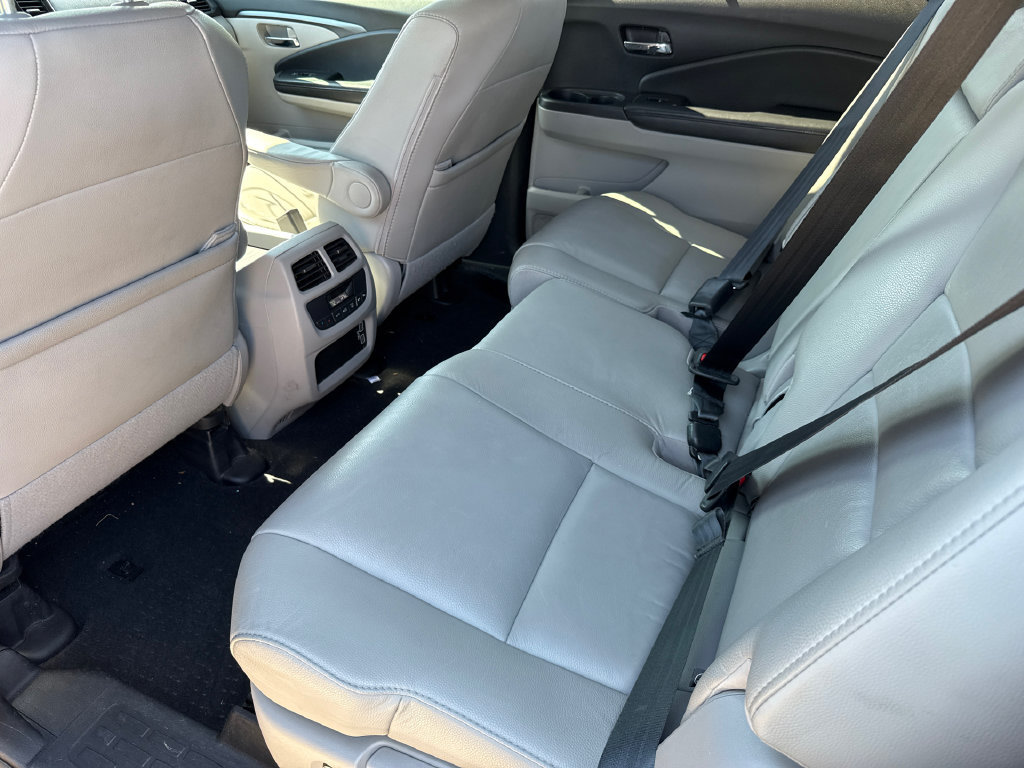 Used 2021 Honda Pilot Special Edition image 17