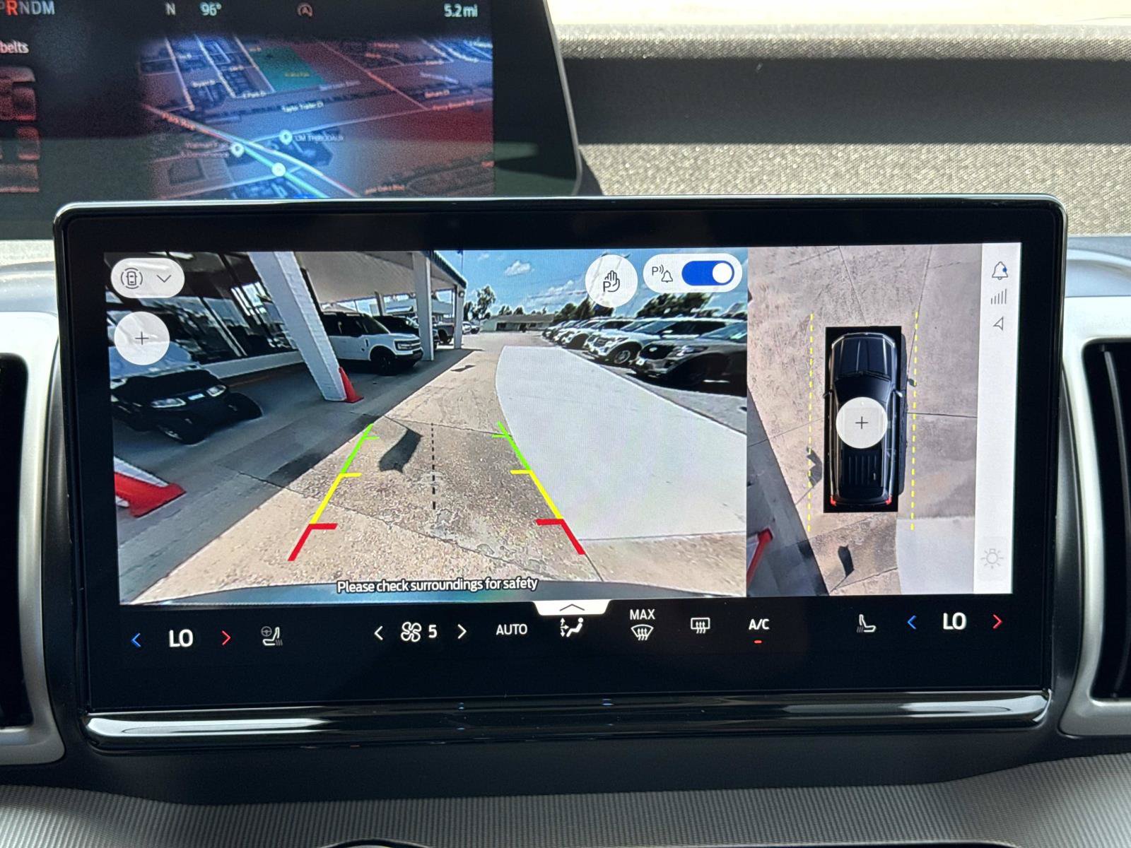 New 2026 Ford Expedition Active RWD image 12