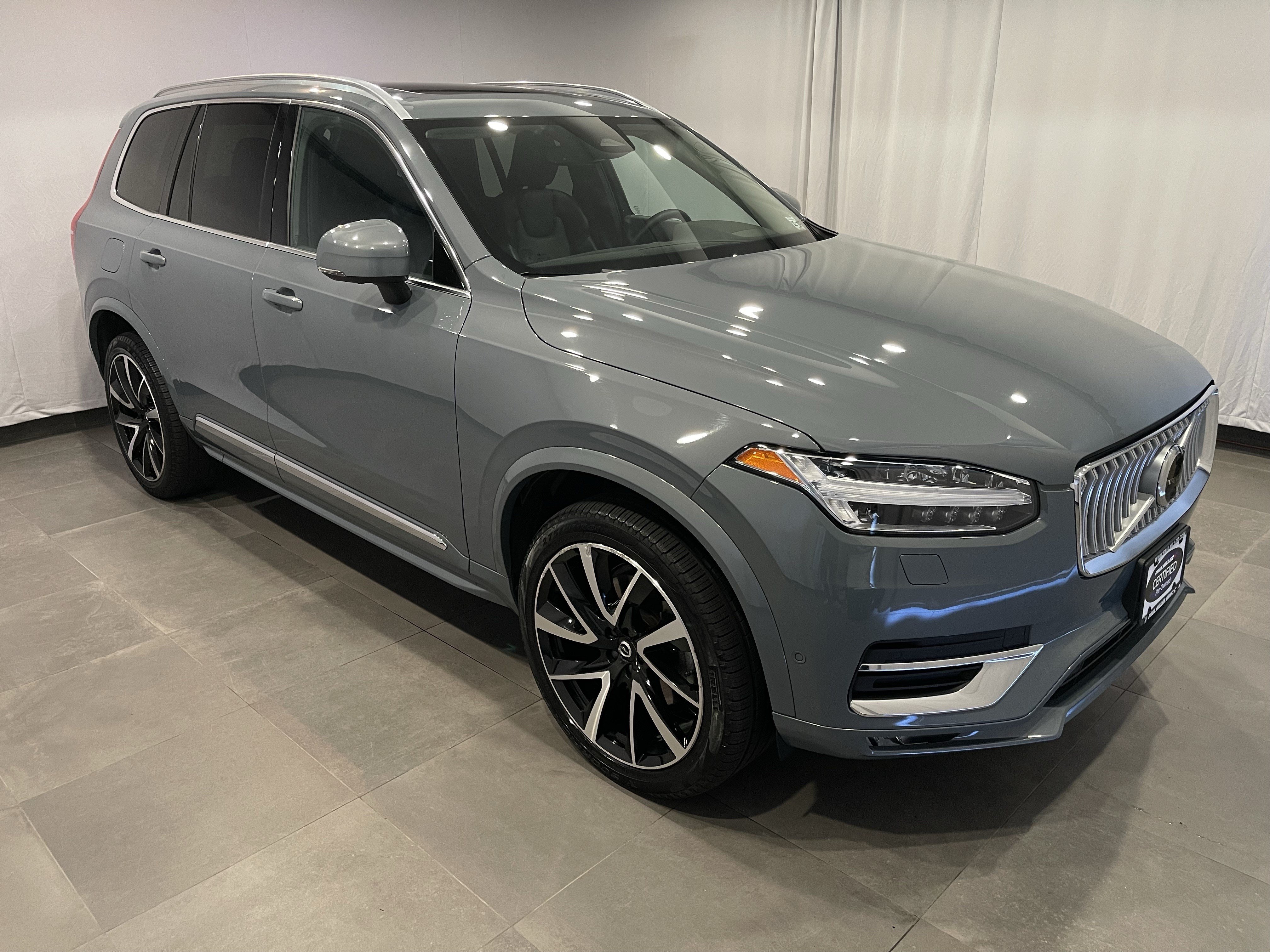 Used 2023 Volvo XC90 B6 Plus w/ Protection Package Premier AWD/4WD image 3