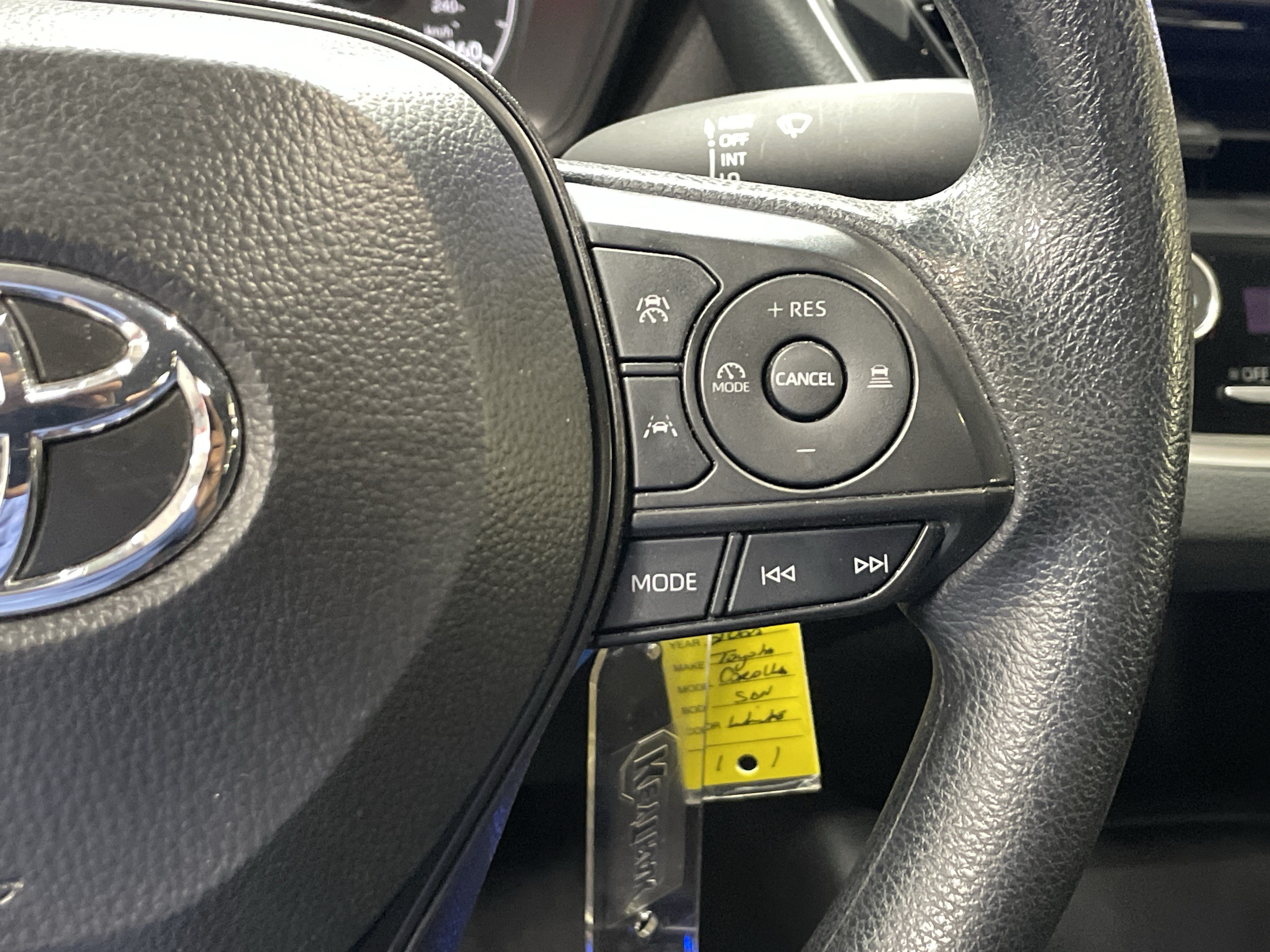 Certified 2025 Toyota Corolla LE FWD image 20