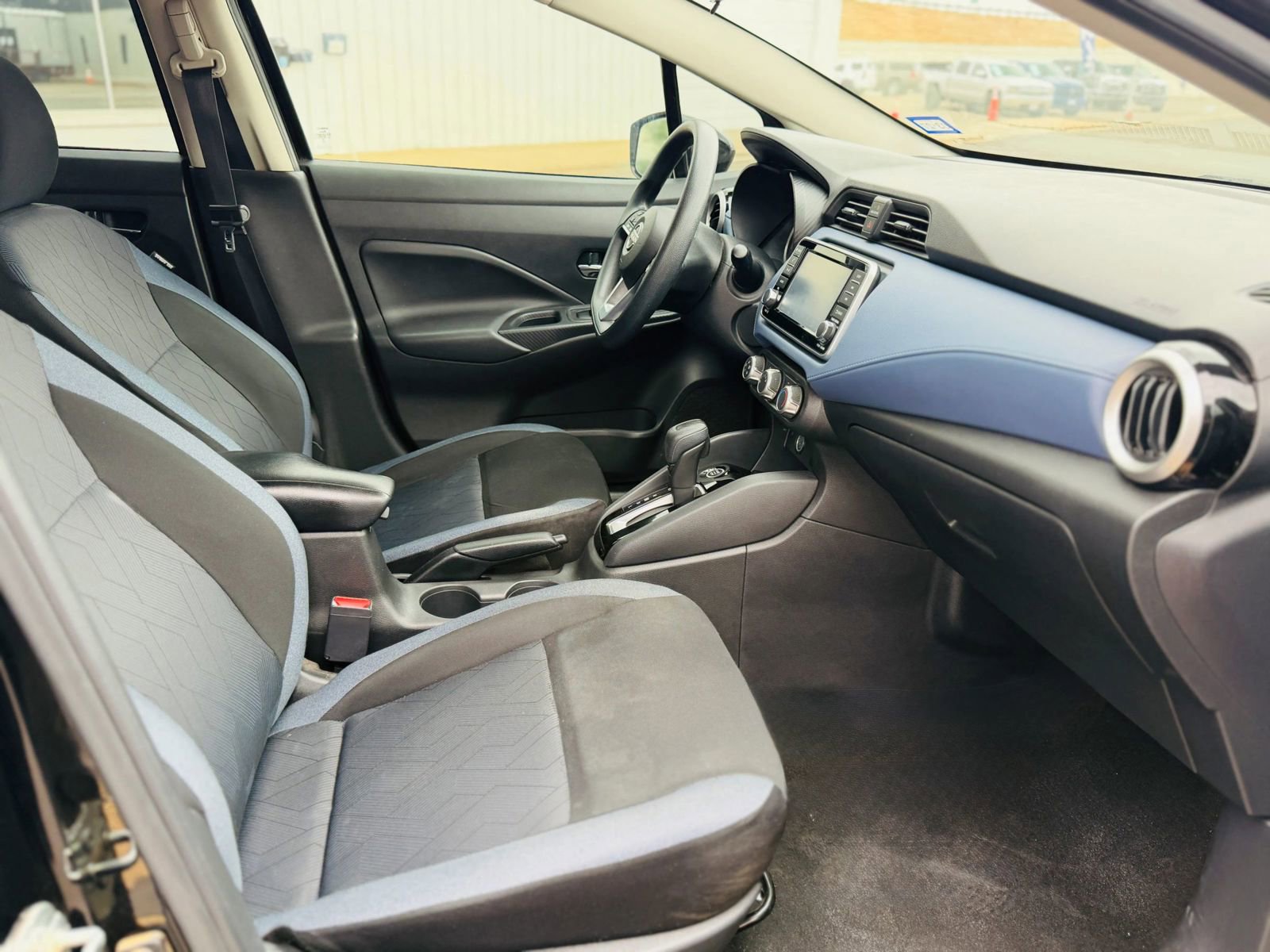 Used 2023 Nissan Versa SV FWD image 13