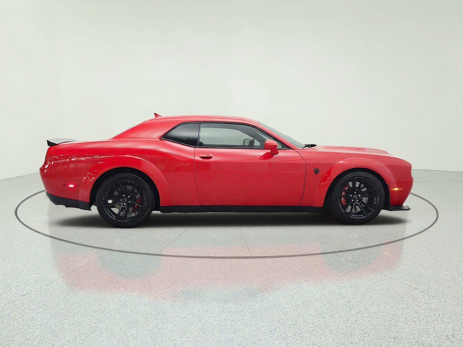 Used 2022 Dodge Challenger SRT Hellcat RWD image 4