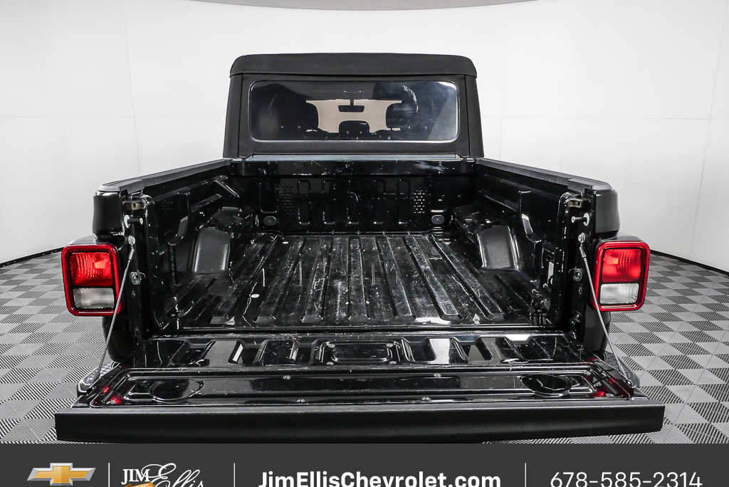Used 2022 Jeep Gladiator Mojave w/ Trailer Tow Package image 28