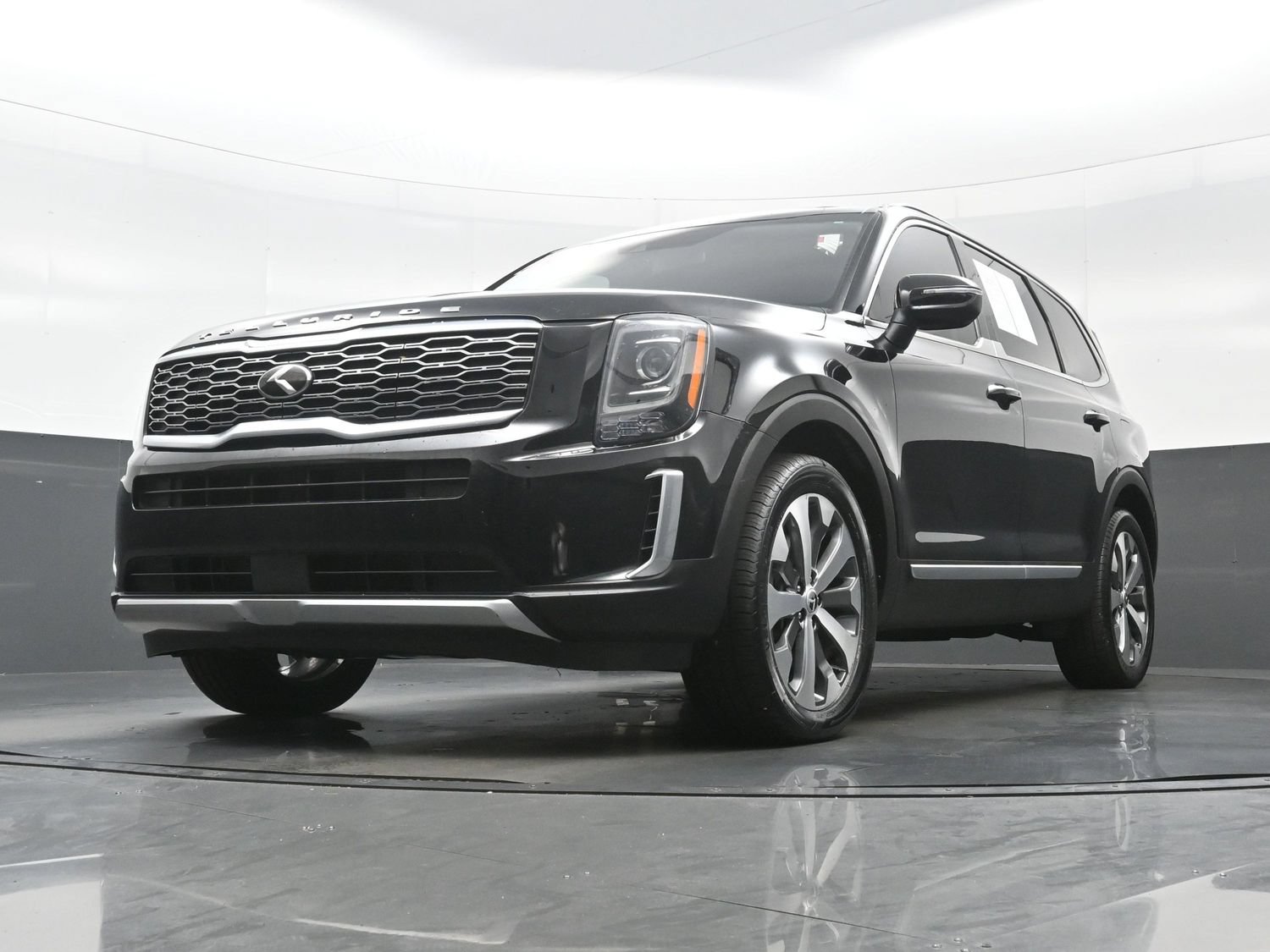Used 2020 Kia Telluride S AWD/4WD image 32