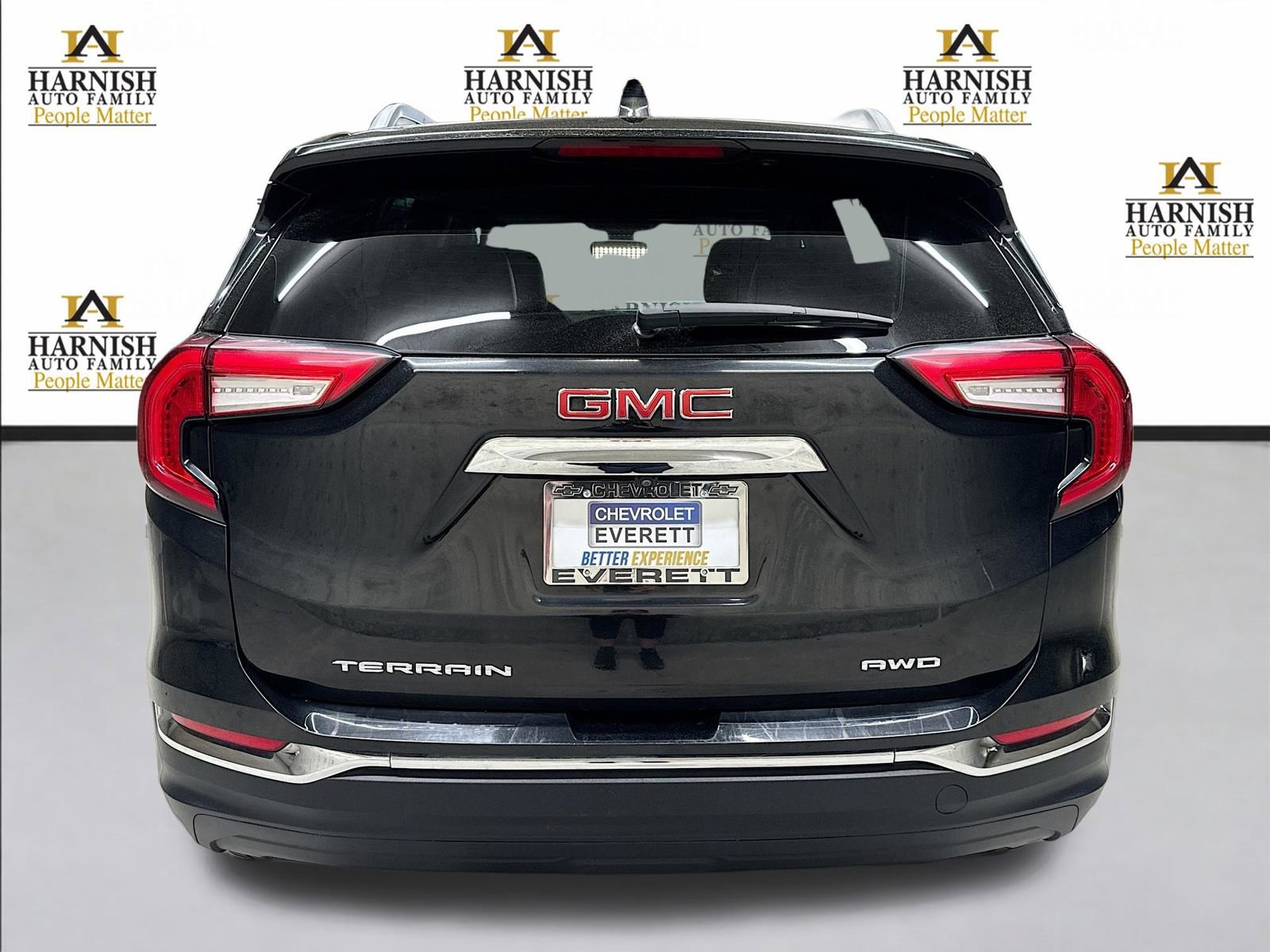 Used 2024 GMC Terrain SLT AWD/4WD image 6