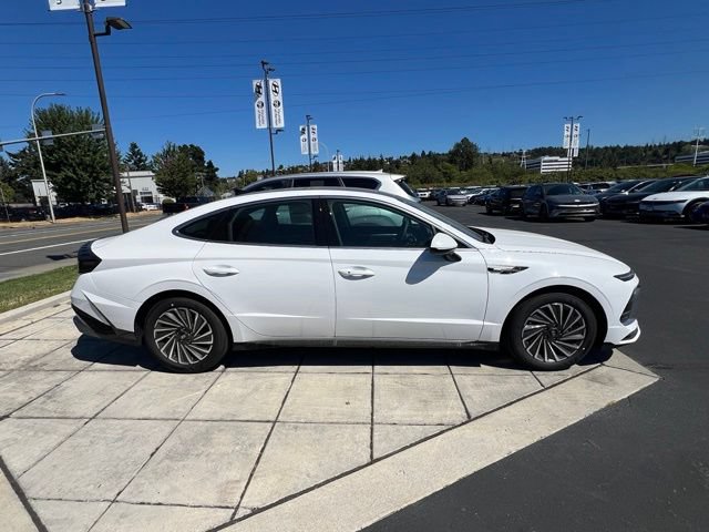 New 2026 Hyundai Sonata SEL FWD image 8