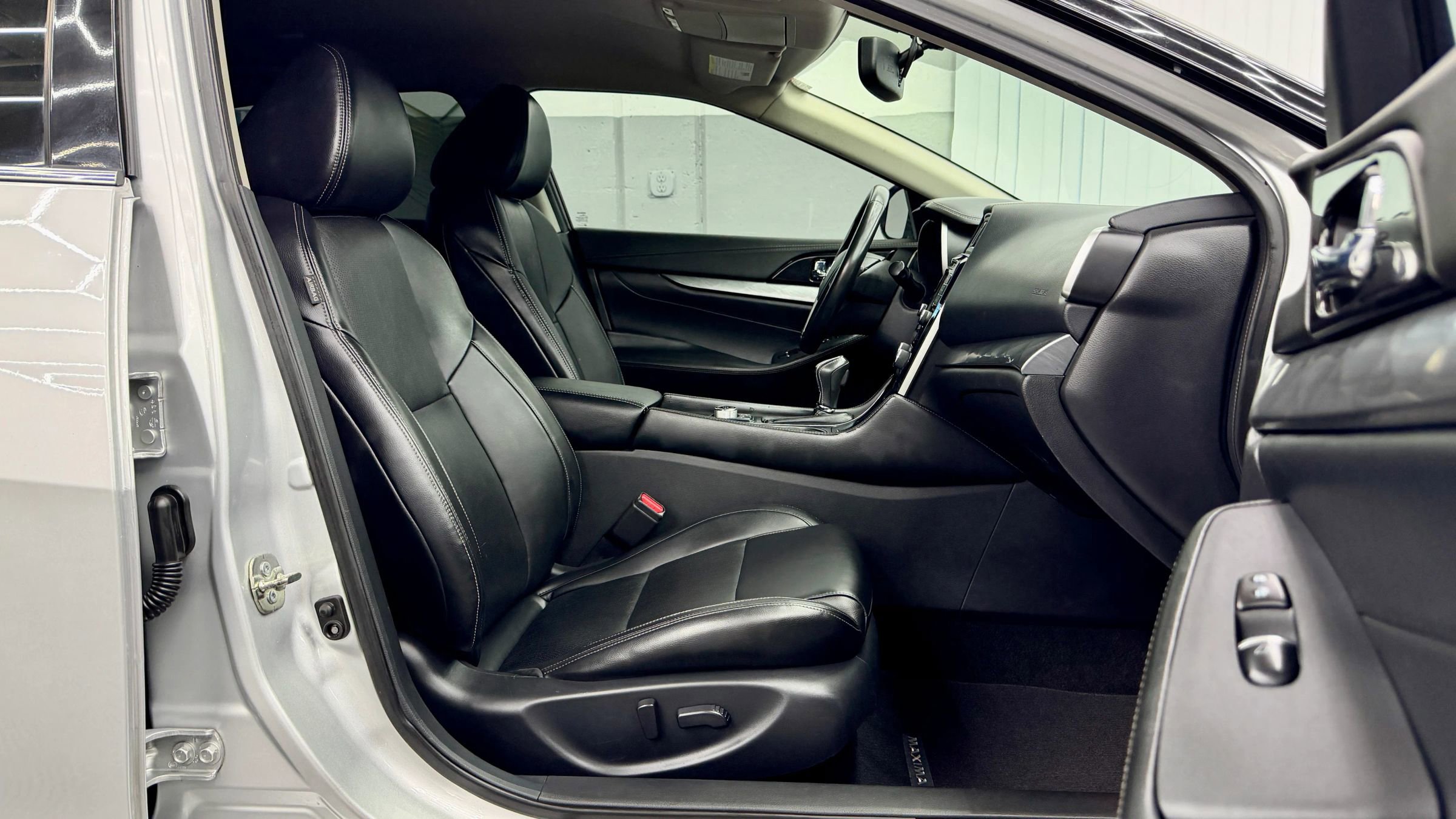 Used 2018 Nissan Maxima 3.5 SV image 11