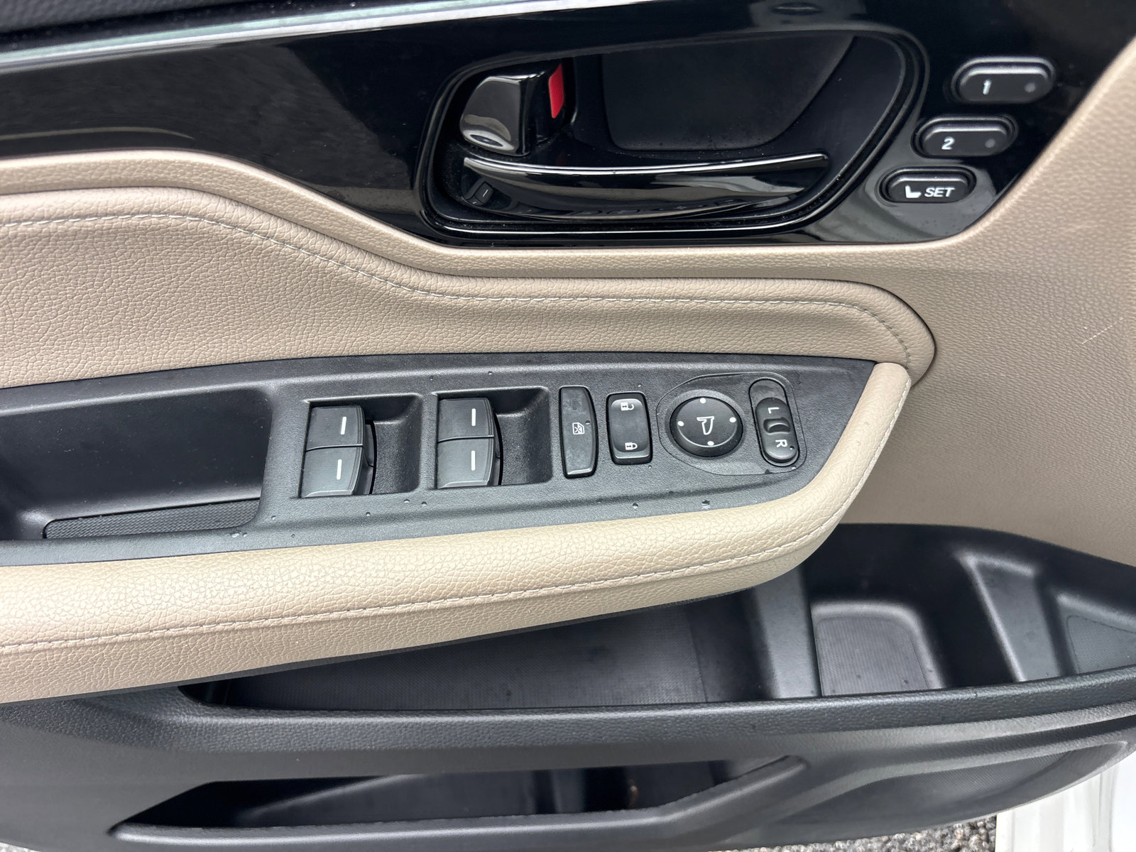 Used 2023 Honda Odyssey Touring image 13