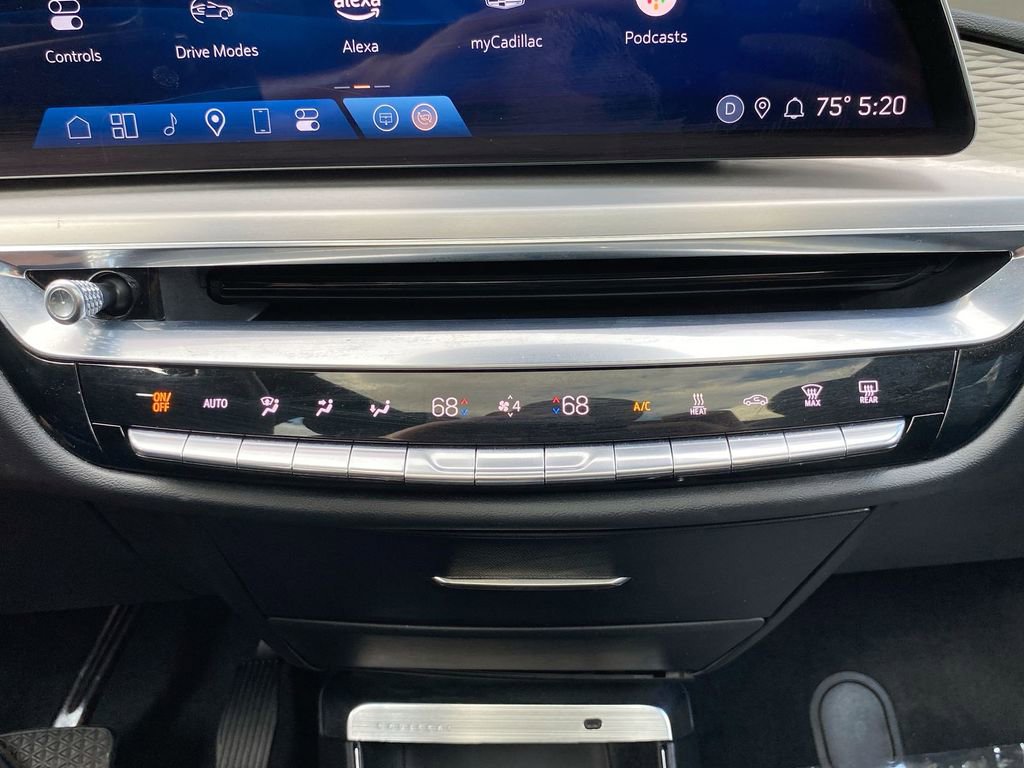 Used 2024 Cadillac Lyriq Sport image 31