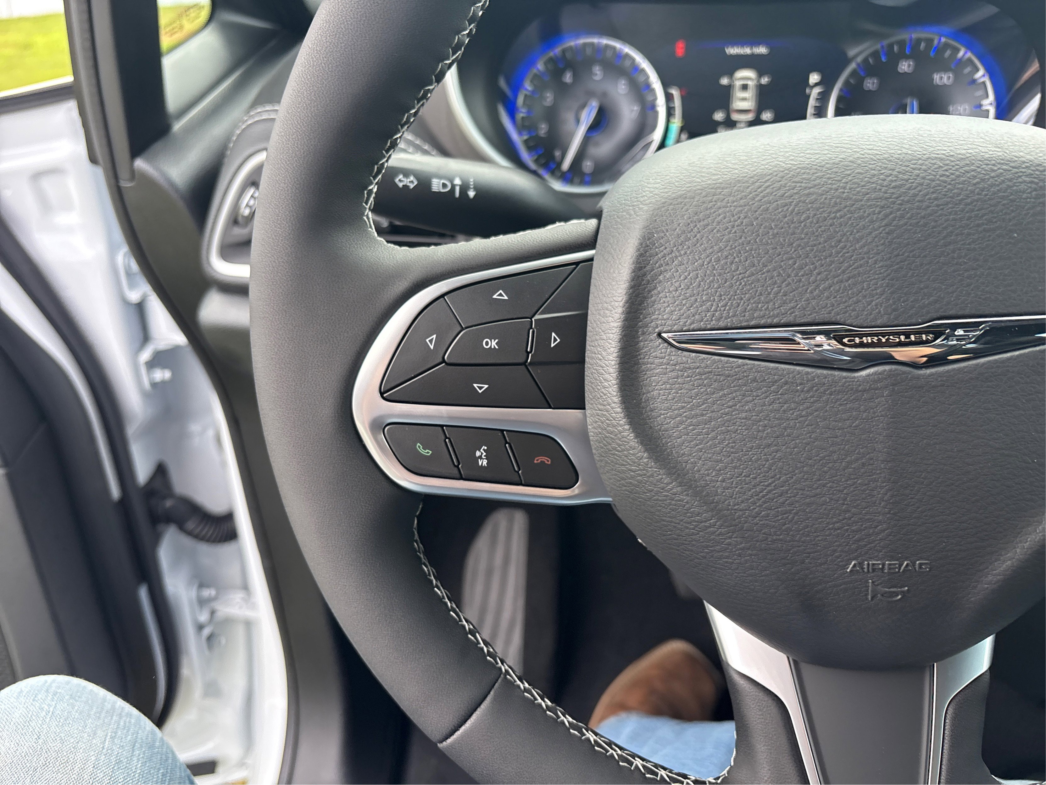 New 2026 Chrysler Pacifica Select image 24