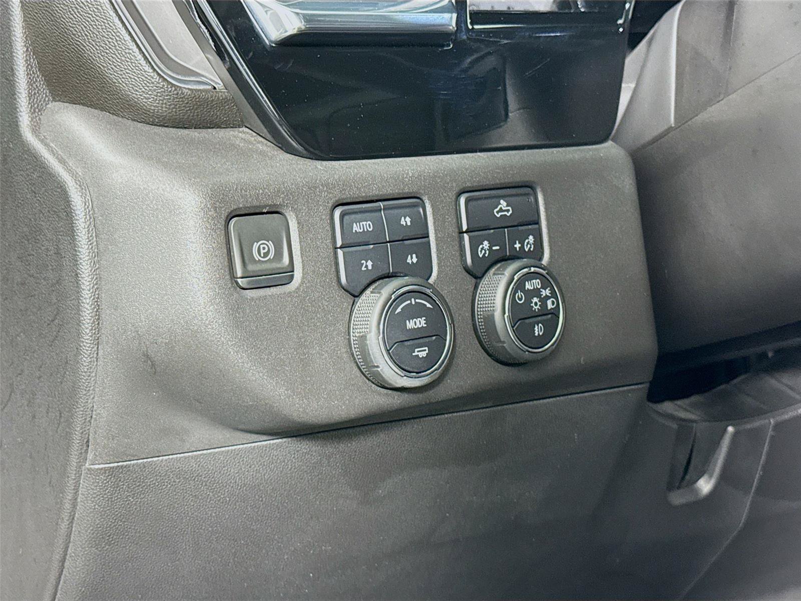 Used 2024 Chevrolet Silverado 1500 LT Trail Boss AWD/4WD image 7