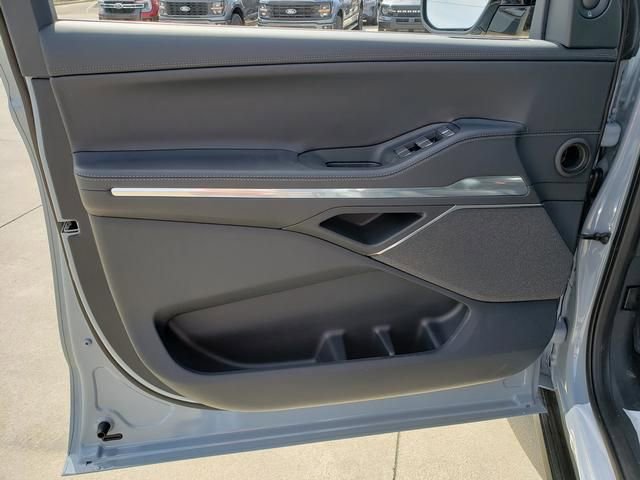 New 2026 Lincoln Navigator L Reserve image 11