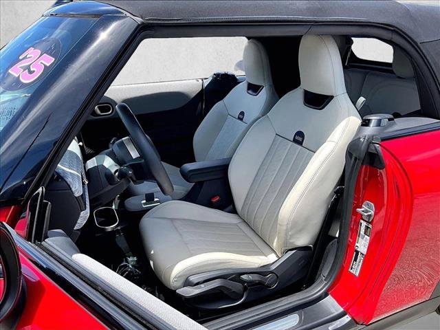 Used 2025 MINI Cooper S FWD image 27