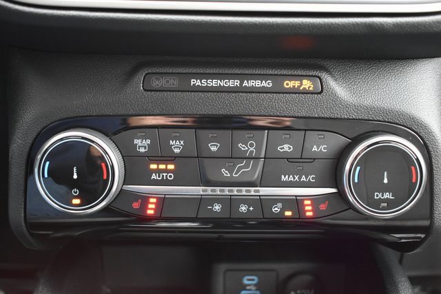 Used 2022 Ford Escape SE w/ Cold Weather Package image 30