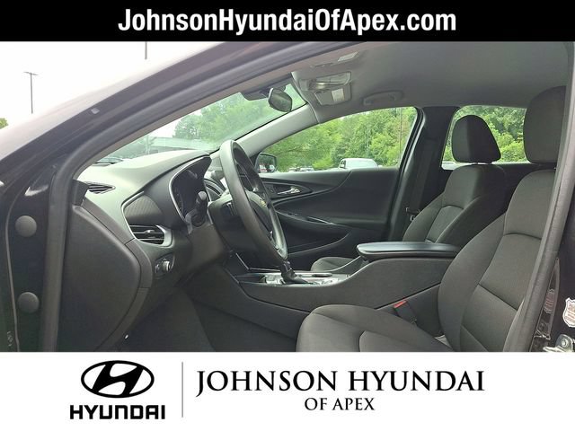 Used 2023 Chevrolet Malibu LT FWD image 13