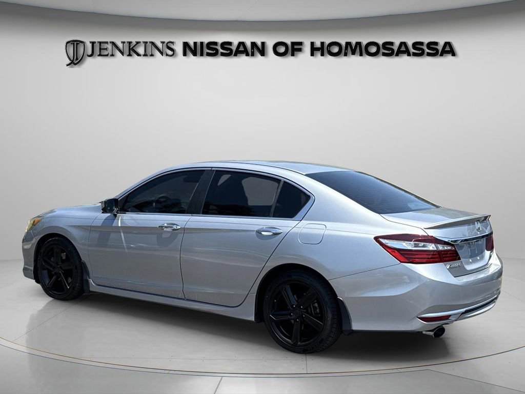 Used 2016 Honda Accord Sport image 9