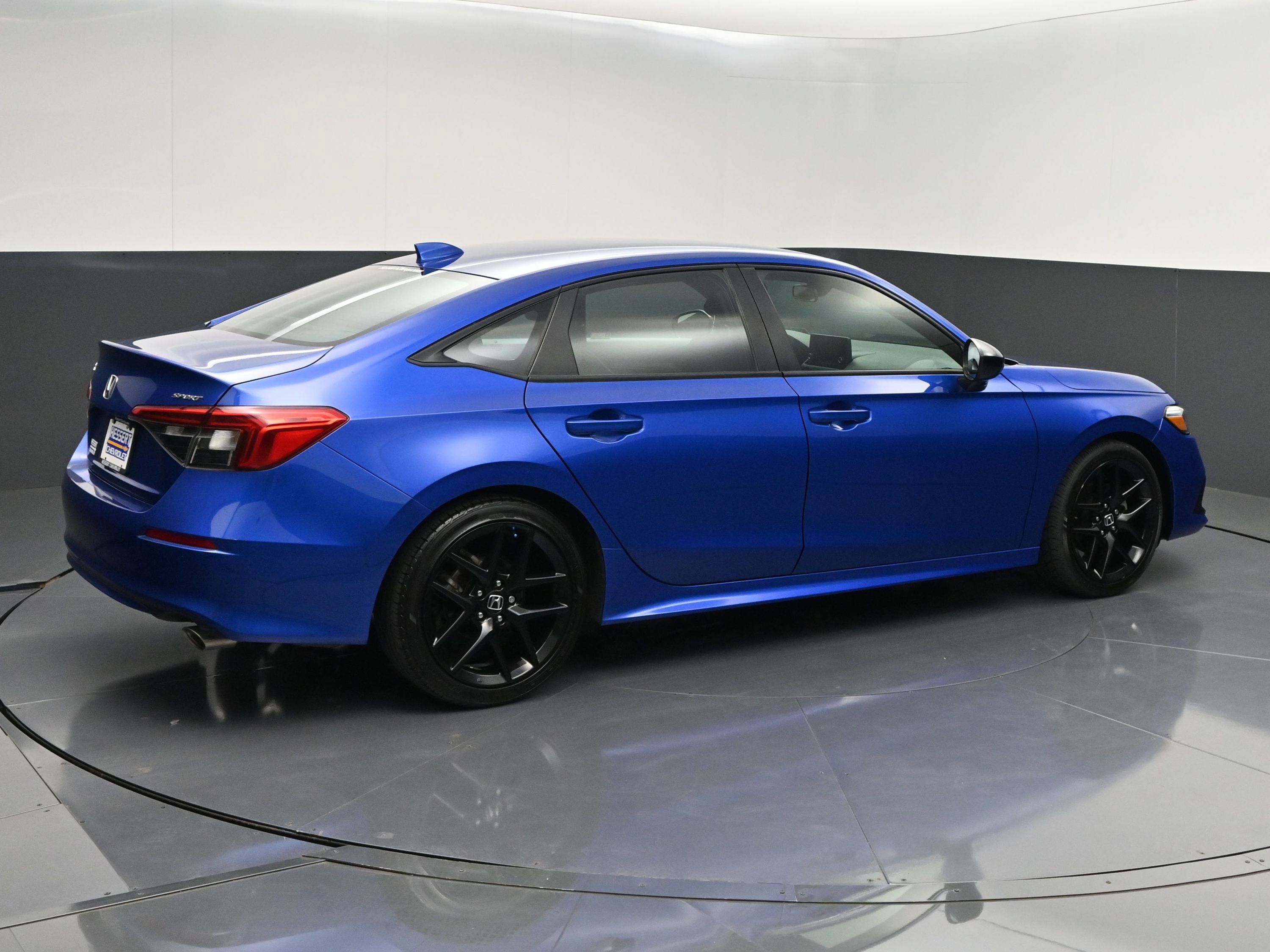 Used 2023 Honda Civic Sport image 7