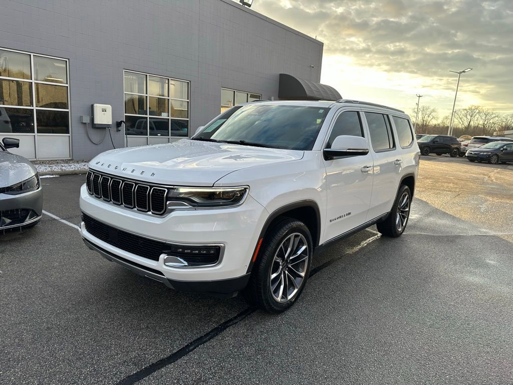 Used 2022 Jeep Wagoneer Series III w/ Premium Group I image 3