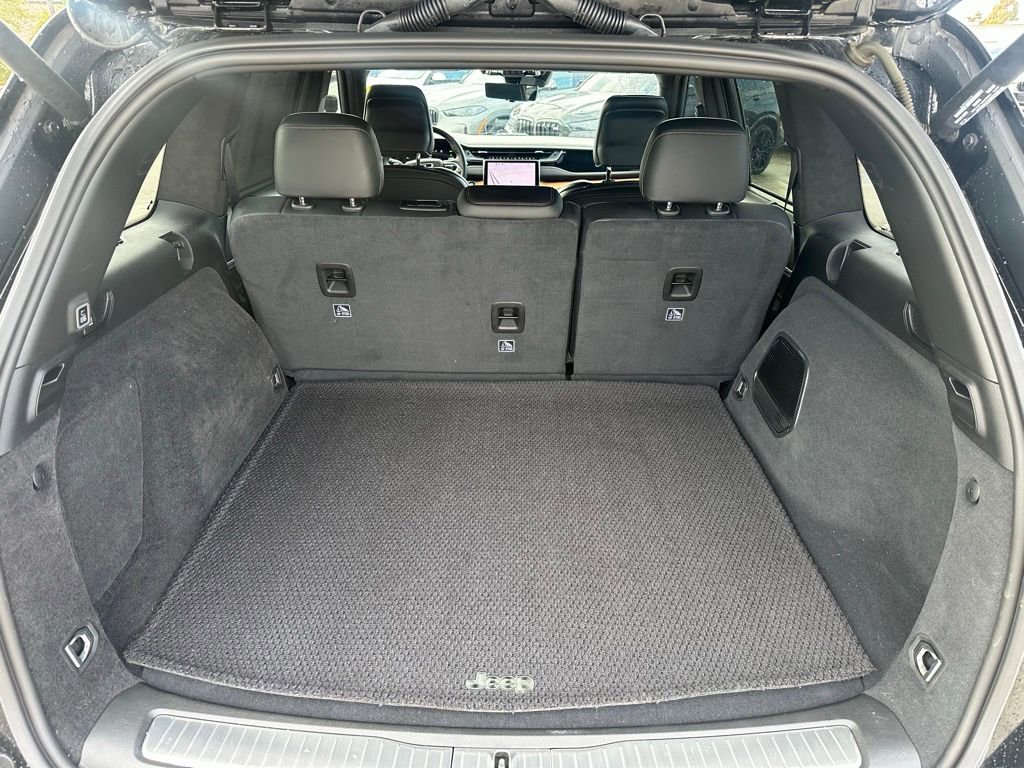 Used 2023 Jeep Grand Cherokee Summit image 23