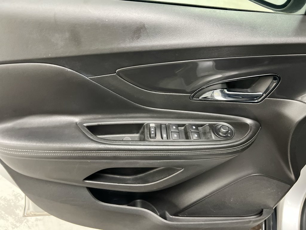 Used 2018 Buick Encore Preferred AWD/4WD image 20