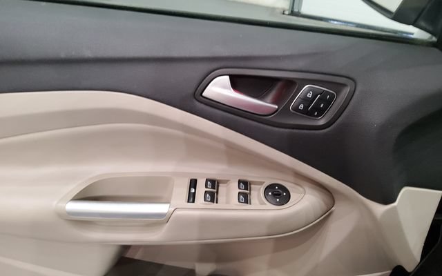 Used 2017 Ford Escape Titanium AWD/4WD image 28