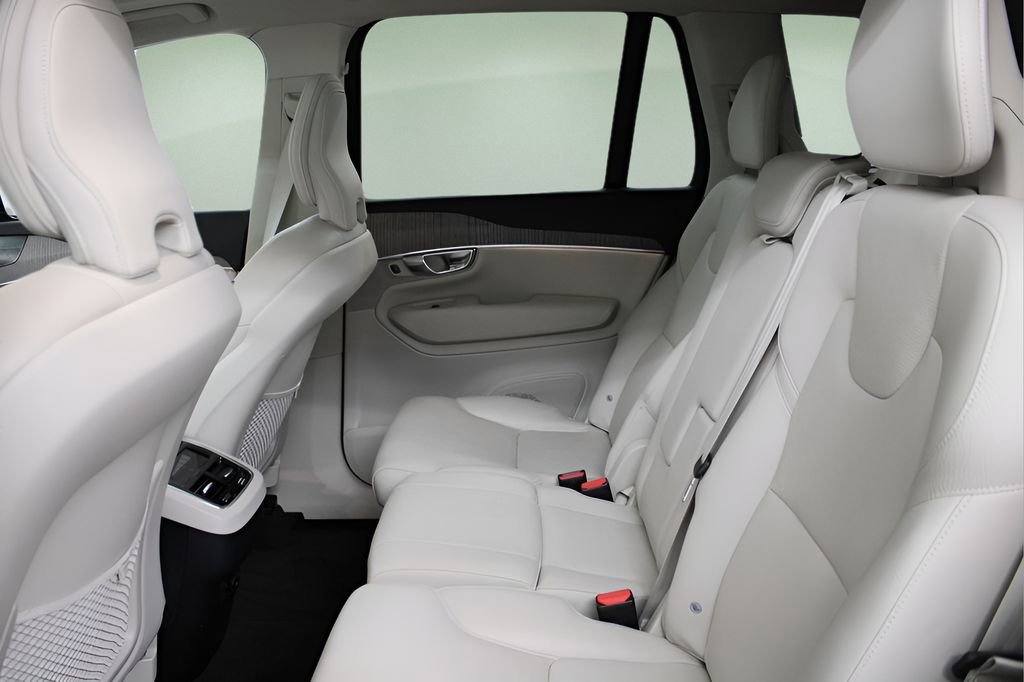Used 2023 Volvo XC90 B6 Plus w/ Protection Package Premier image 20