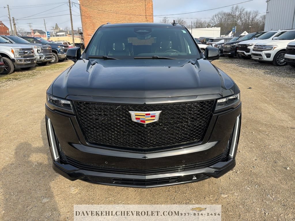Used 2022 Cadillac Escalade ESV Sport w/ Touring Package AWD/4WD image 2