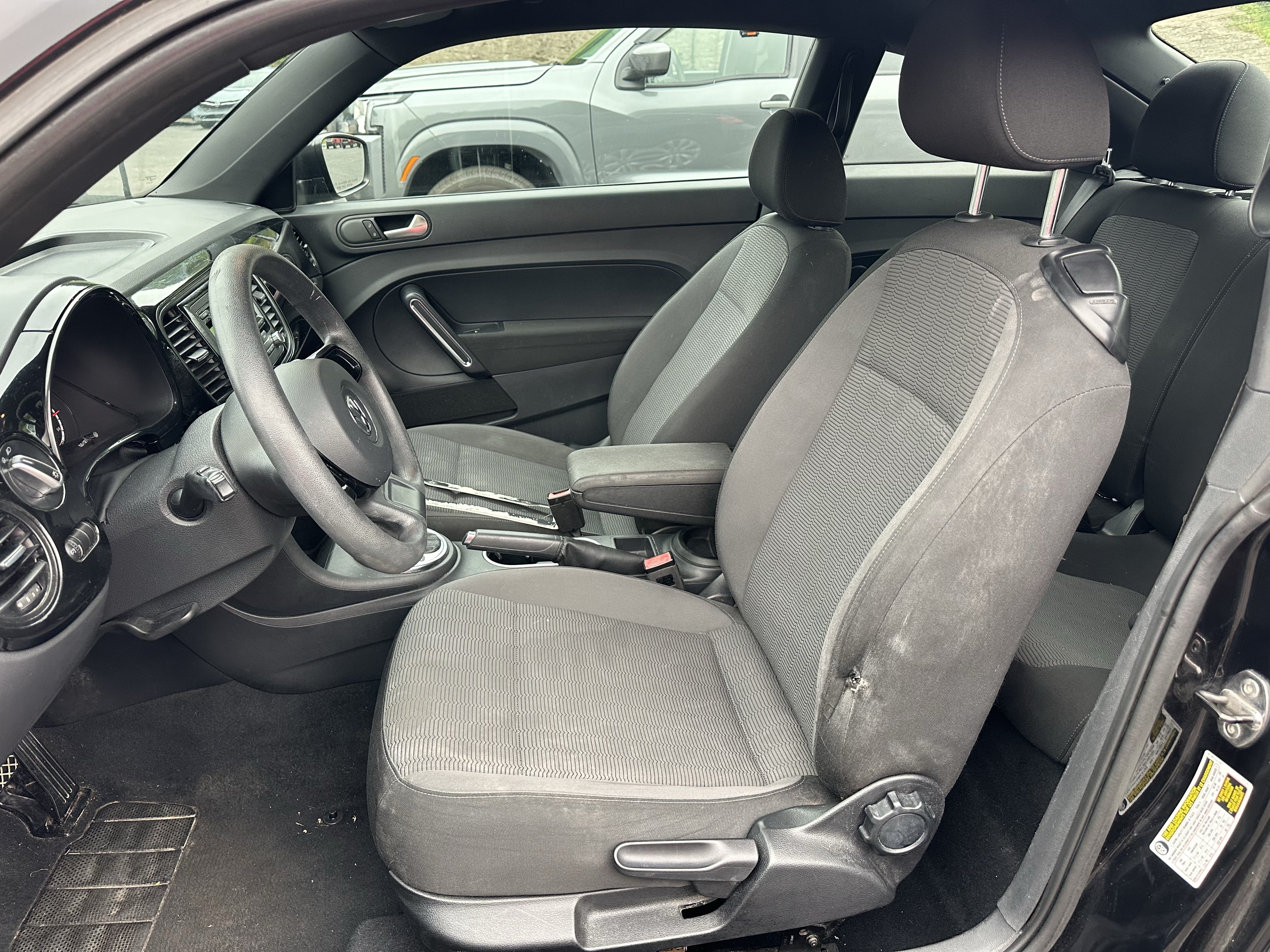 Used 2014 Volkswagen Beetle 1.8T FWD image 8