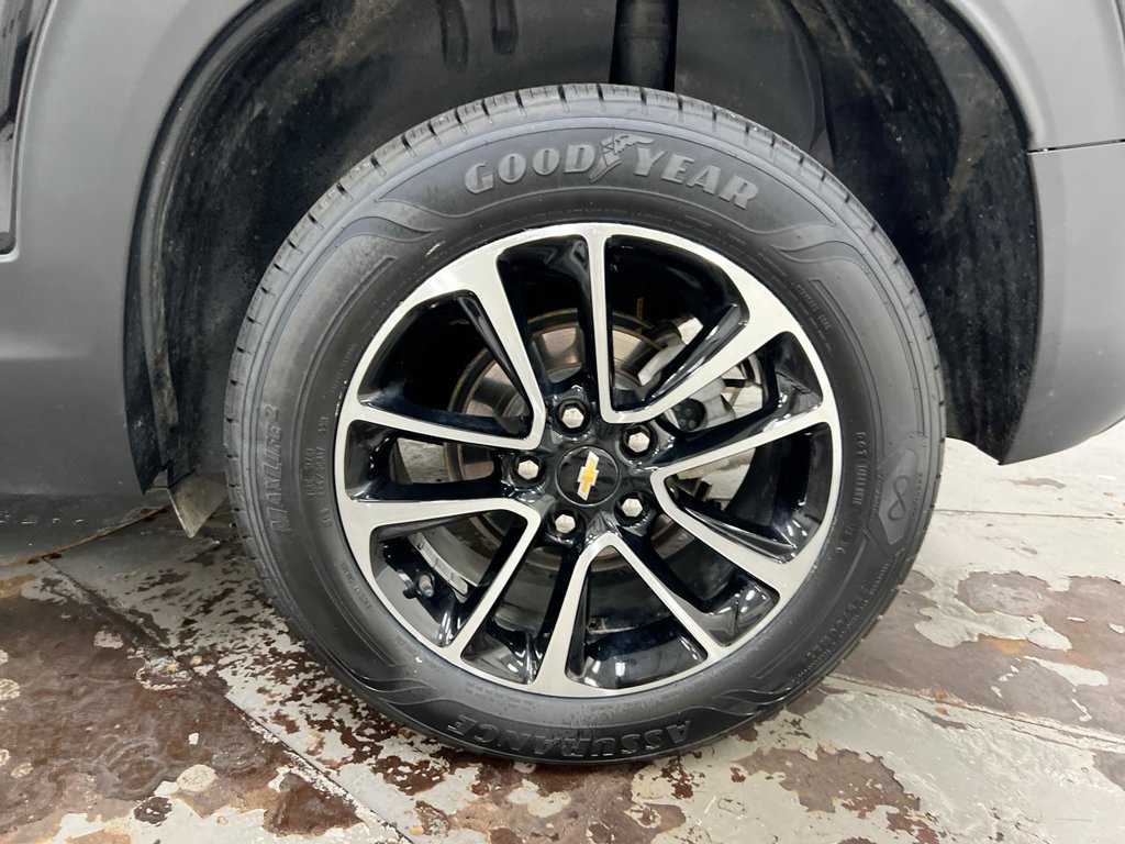 Used 2025 Chevrolet TrailBlazer LT AWD/4WD image 26