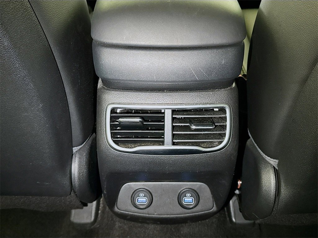 Used 2023 Hyundai Santa Fe SEL w/ Premium Package image 24