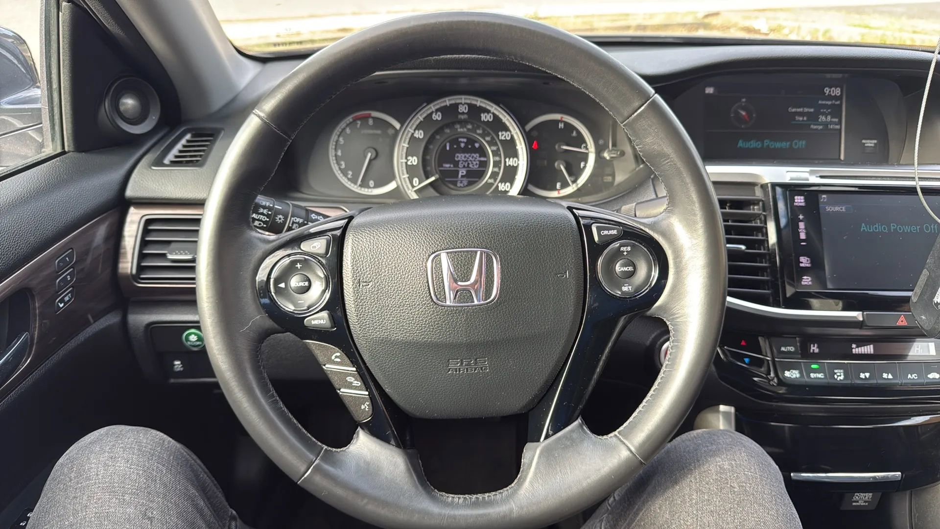 Used 2017 Honda Accord EX-L image 10